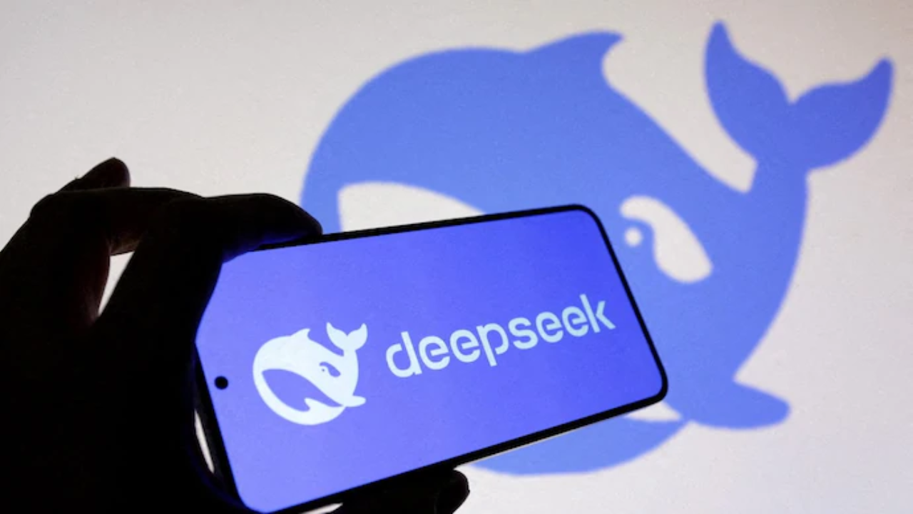 DeepSeek Ban: US Orders Civilian Agencies to Remove Chinese AI From IT Systems