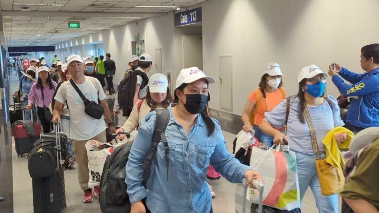 Philippines Brings Workers Home From Riyadh as Gulf Flights Falter