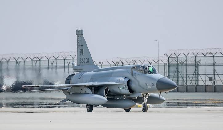 Oman Examines JF-17 Thunder Acquisition in Talks with Pakistan and China